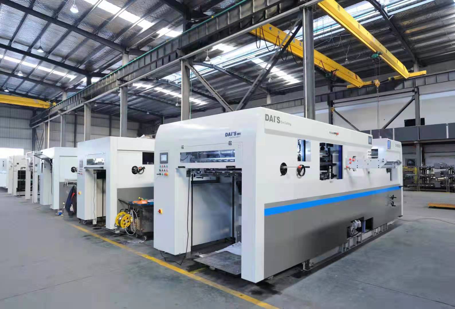 High Speed Lead Edge Feeding Flat Type Die Cutting Machine For Corrugated Board Carton Paperboard Cutting