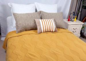 China Cotton Plain Dyed Yellow Quilted Bedspread , Embroidered Hotel Collection Coverlet wholesale