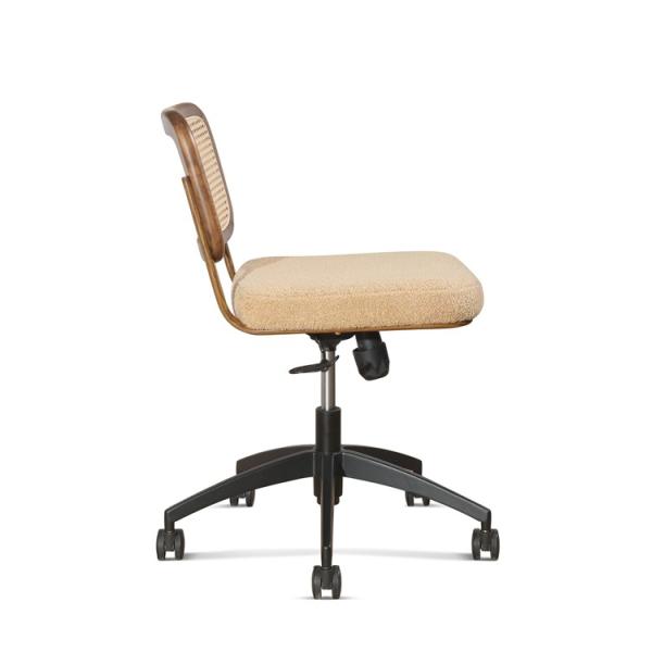 83 Cm Rattan Office Mid Back Manager Chair On Wheels 0.121CBM Multifunction