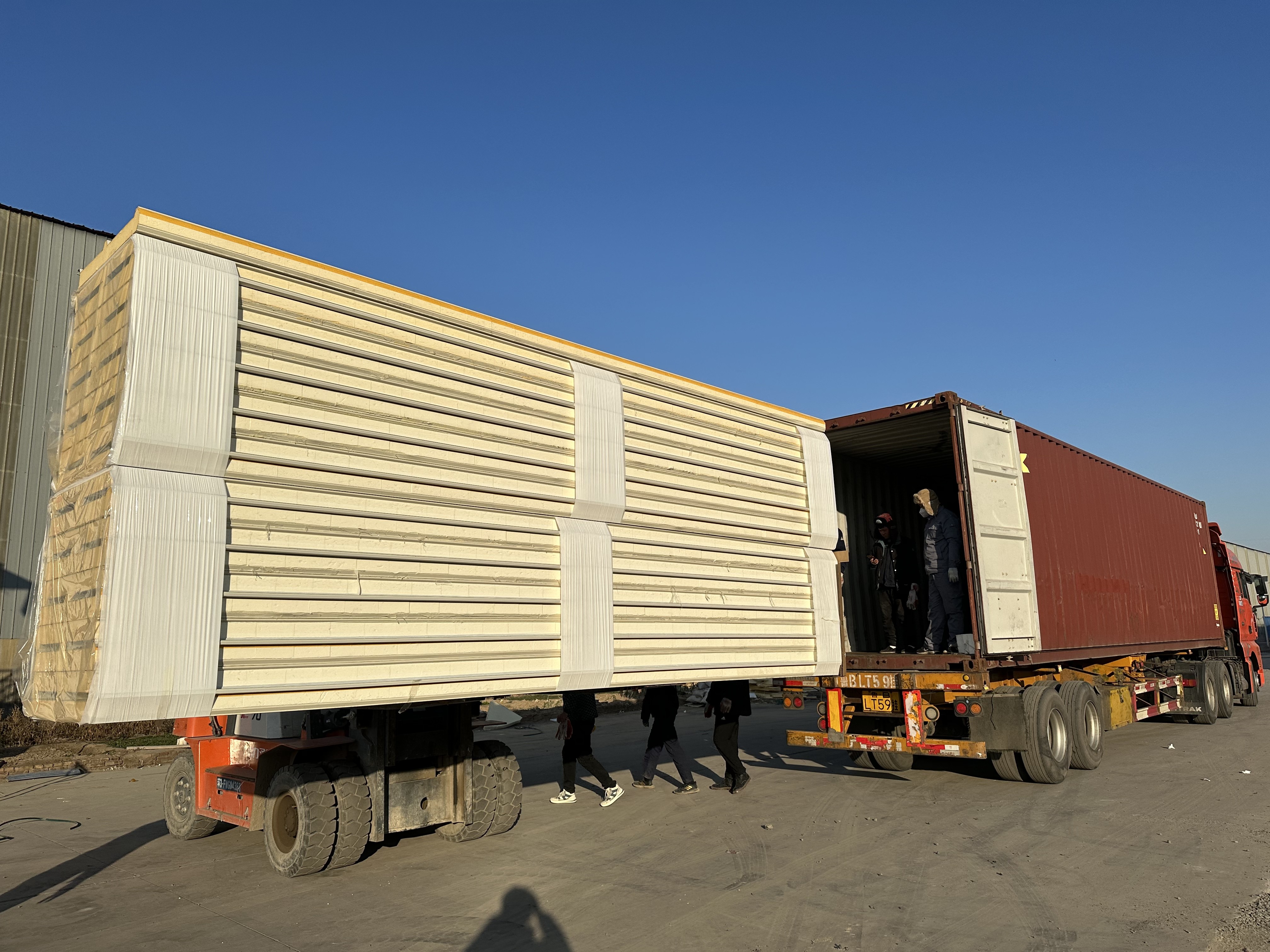 Flexible Light Steel Frame Building Construction Galvanized Low Maintenance