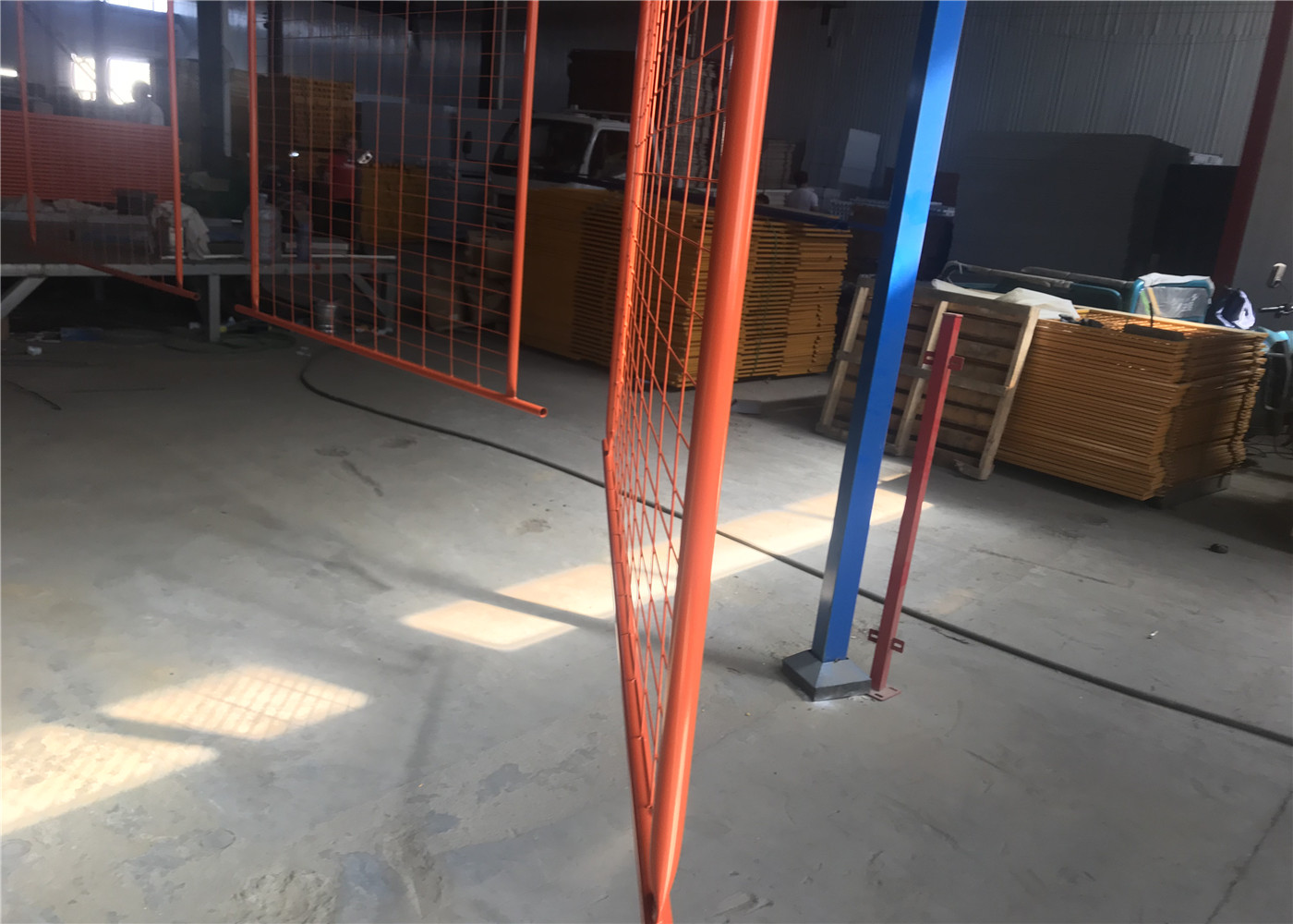 2100mm*3300mm temporary construction fencing panels OD 32mm x 2.0mm Mesh 60mm x 150mm diameter 3.50mm