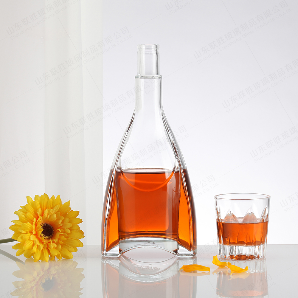 Glass Bottle for Whisky/Vodka/Liquor 250ml 375ml 500ml 700ml 750ml Popular Design Gold Lid