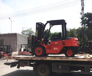 China Durable 3 Ton Forklift , 3 Stage Fork Lift Trucks Stainless Steel Boarding Platform wholesale