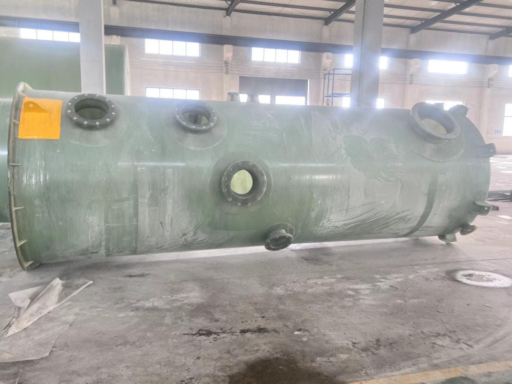 White Chemistry Mixer Frp Chemical Storage Tank Corrosion Resistance 18m3