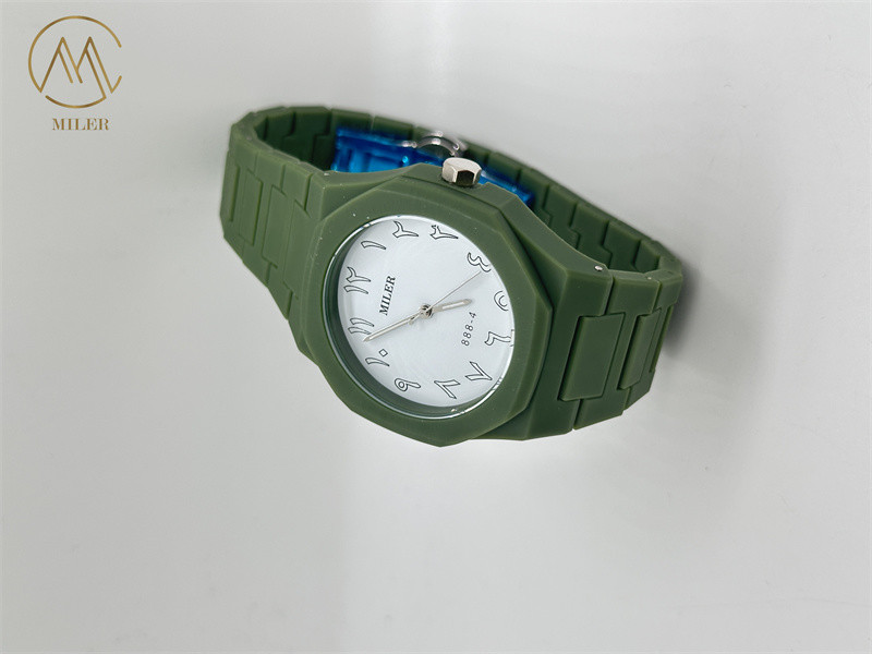 Versatile and Practical Quartz Wrist Watch for Everyday Wear and Outdoor Activities Digital Sport Watch
