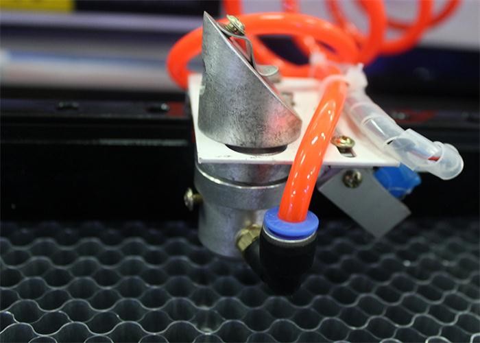 C02 Laser Engraving Machine 0.01mm Position Accuracy 0-5mm Cutting Depth