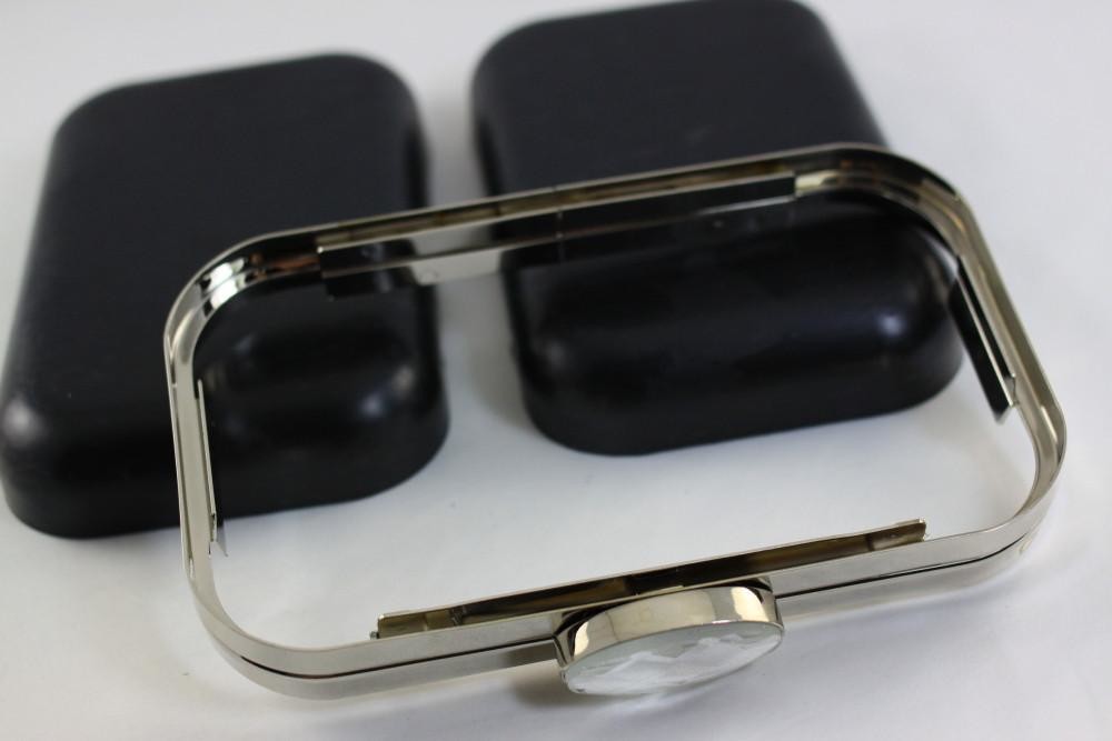 20.5cm Acrylic Closure Silver Oval Box Clutch Frames With Silk Print Logo