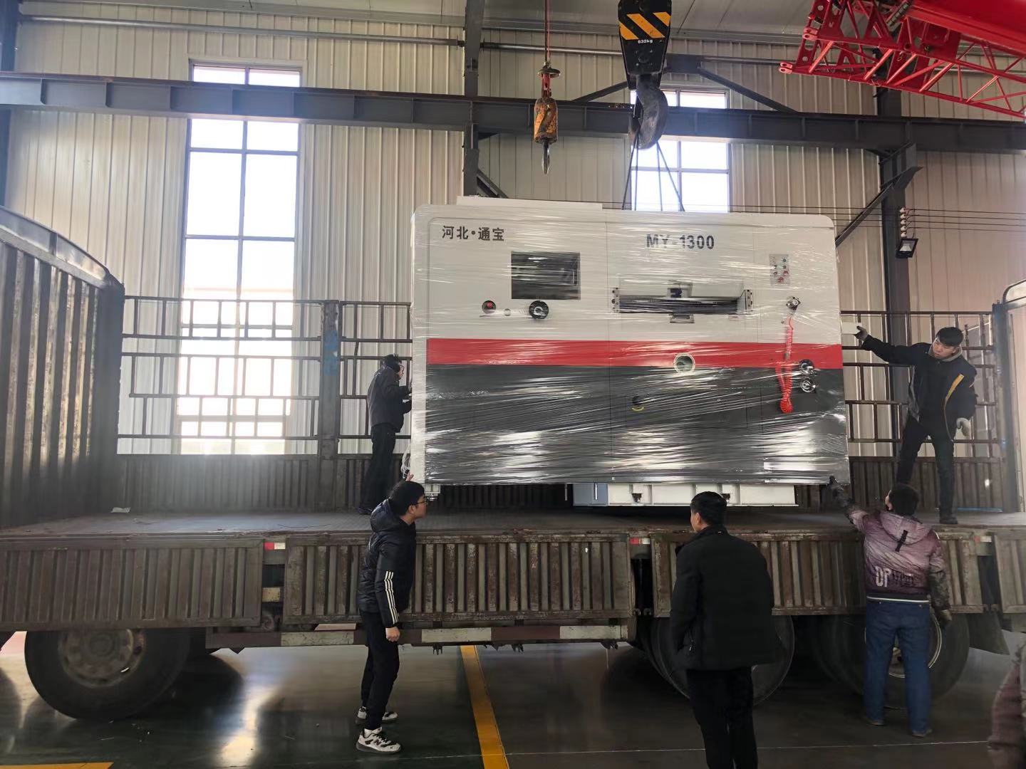 380V Corrugated Automatic Flatbed Die Cutting And Creasing Machine
