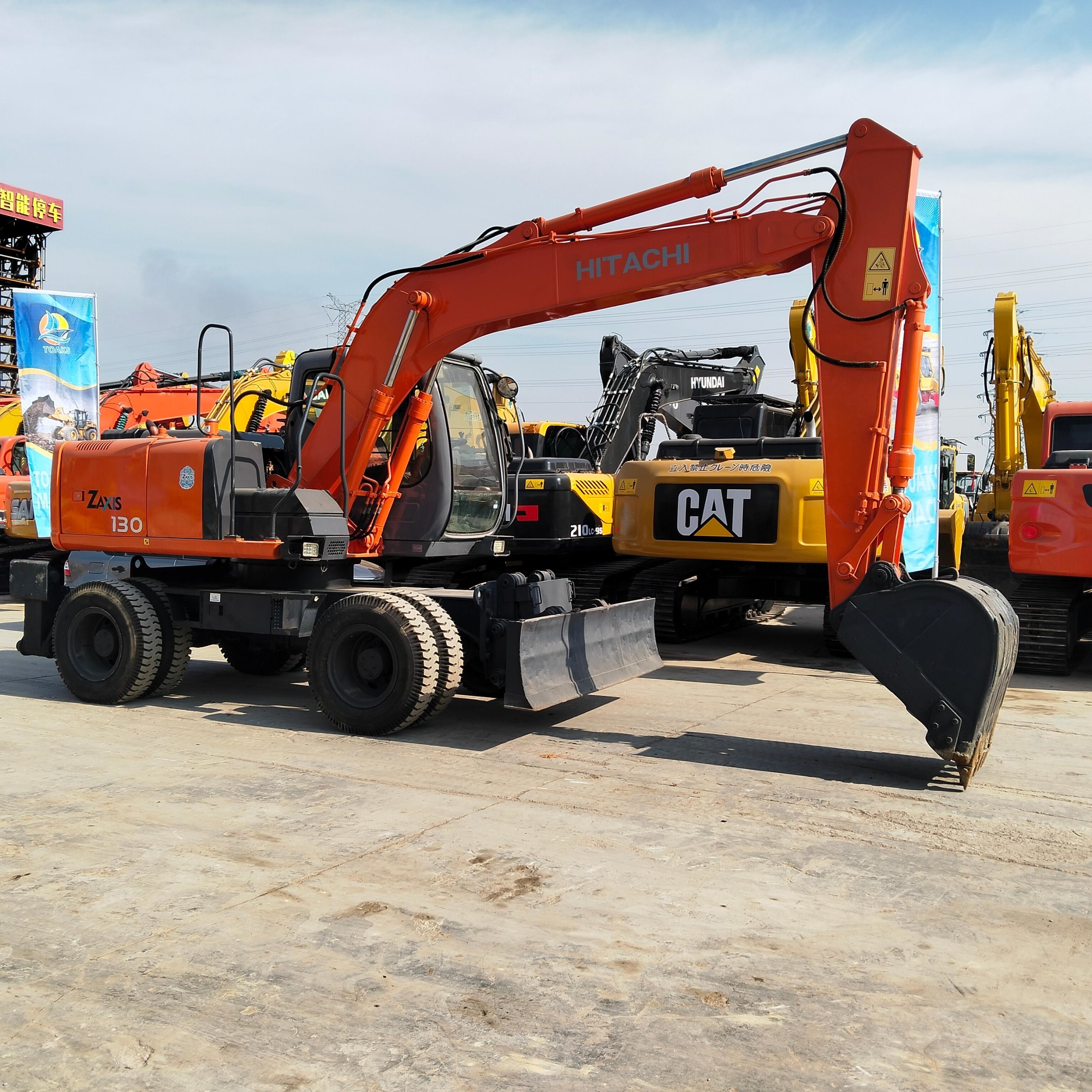New Arrive Used Doosan Zx130W Wheel Excavator 0.6 M³ Bucket Capacity Secondhand Digger