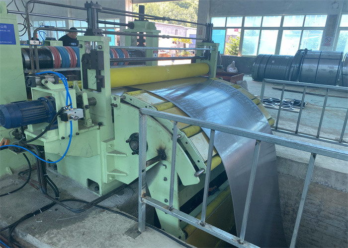 High Speed Precision Light Gauge Slitting Line Machine 0.3-3 X 1250mm