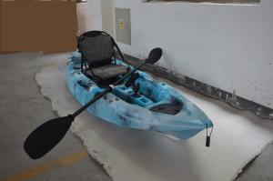 China HDPE Plastic Kayak Fishing Boats , Blue Camo Fishing Canoe Kayak Easy Car Top Mount wholesale