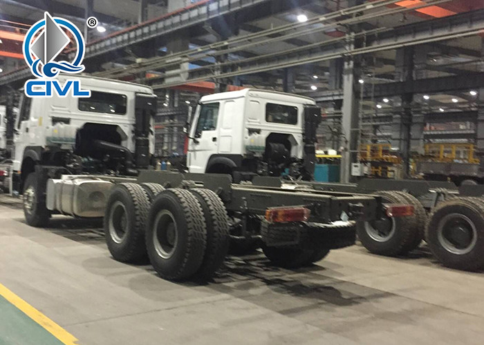 Capacity 25 - 40 Tons Heavy Cargo Trucks Chassis SINOTRUK HOWO Lorry Truck Goods Train
