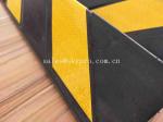 High Visibility Parking Safety Warning Black and Yellow Alternation Rubber