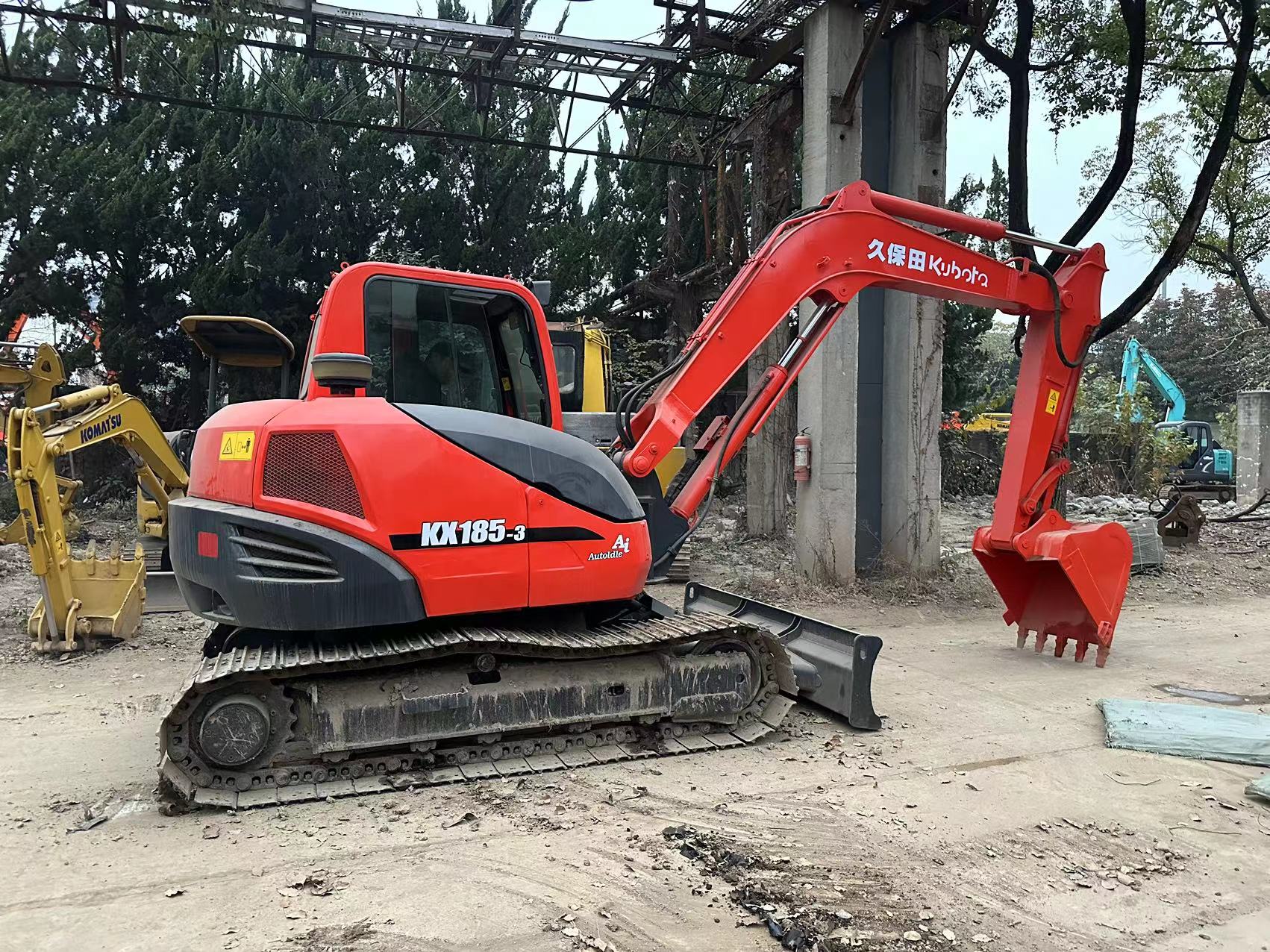 2021 Original Japan 8 Ton Mini Excavator Kubota KX185 with 0.35m3 Bucket Capacity