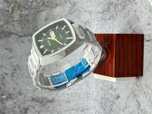 China Men Silver Timepiece Stainless steel Strap Quartz Wristwatches wholesale