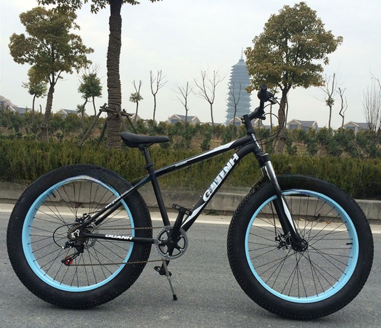 26" 4.0 Aluminium Alloy Frame 7 Speeds Big Tire Fat Tire Snow Bicycle with Aluminium Hub