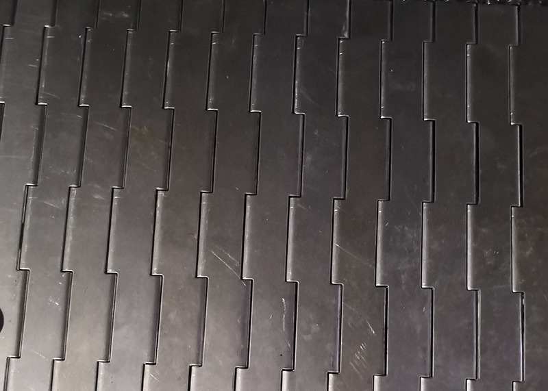 Conveyor 304 Stainless Steel Mesh Chain 220V 500mm Width For Transportation