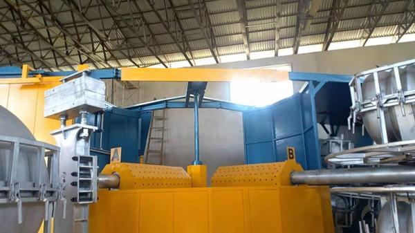 Three-Arm Tower Rotational Injection Molding Machine Automatic PLC-controlled