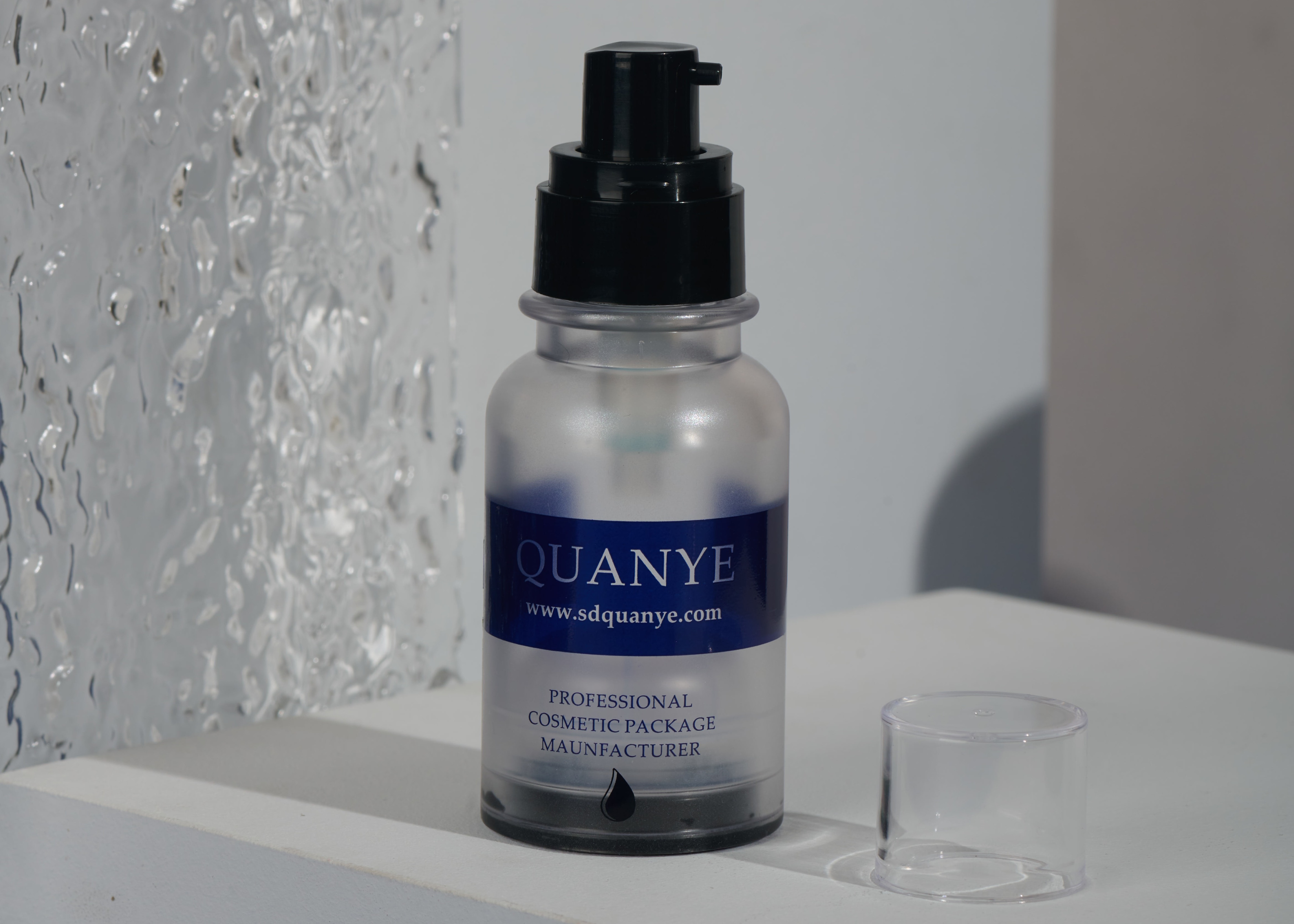 Round Shape Serum Airless Bottle With Lotion Pump Cap 50ml