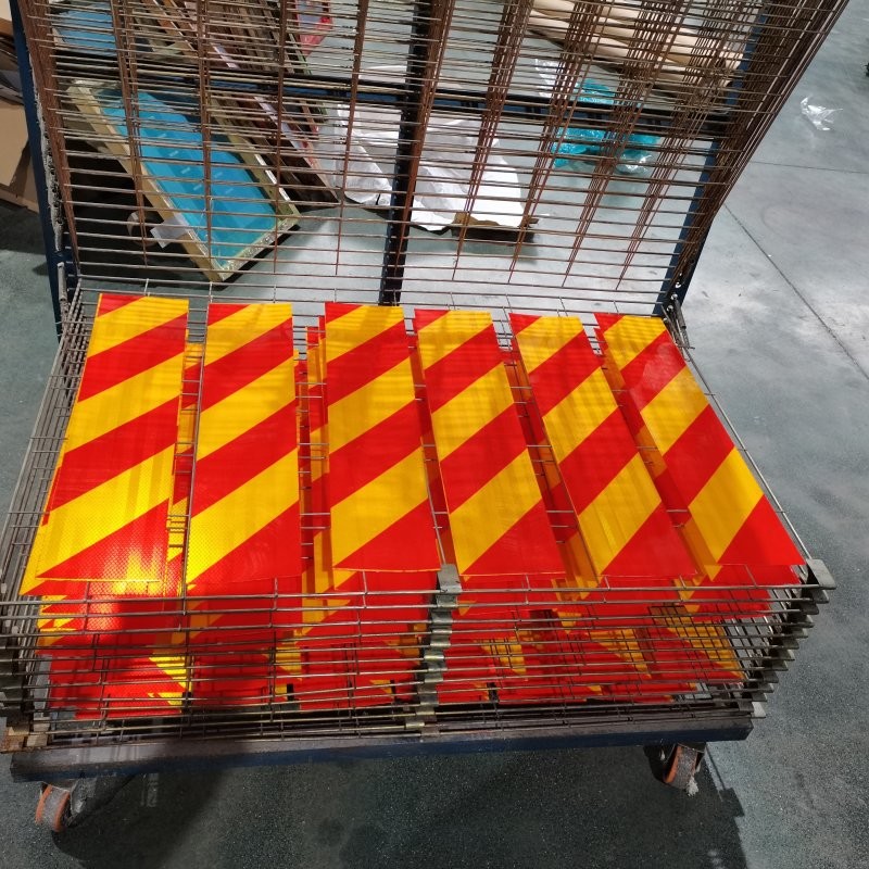 OEM Rear Marker Board Vinyl Conspicuity Markings For Vehicle Safety