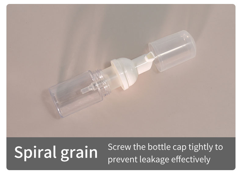 Empty Essential Oil Bottles 30ml / 50ml / 100ml Custom Plastic Spray Bottles With PET Collar