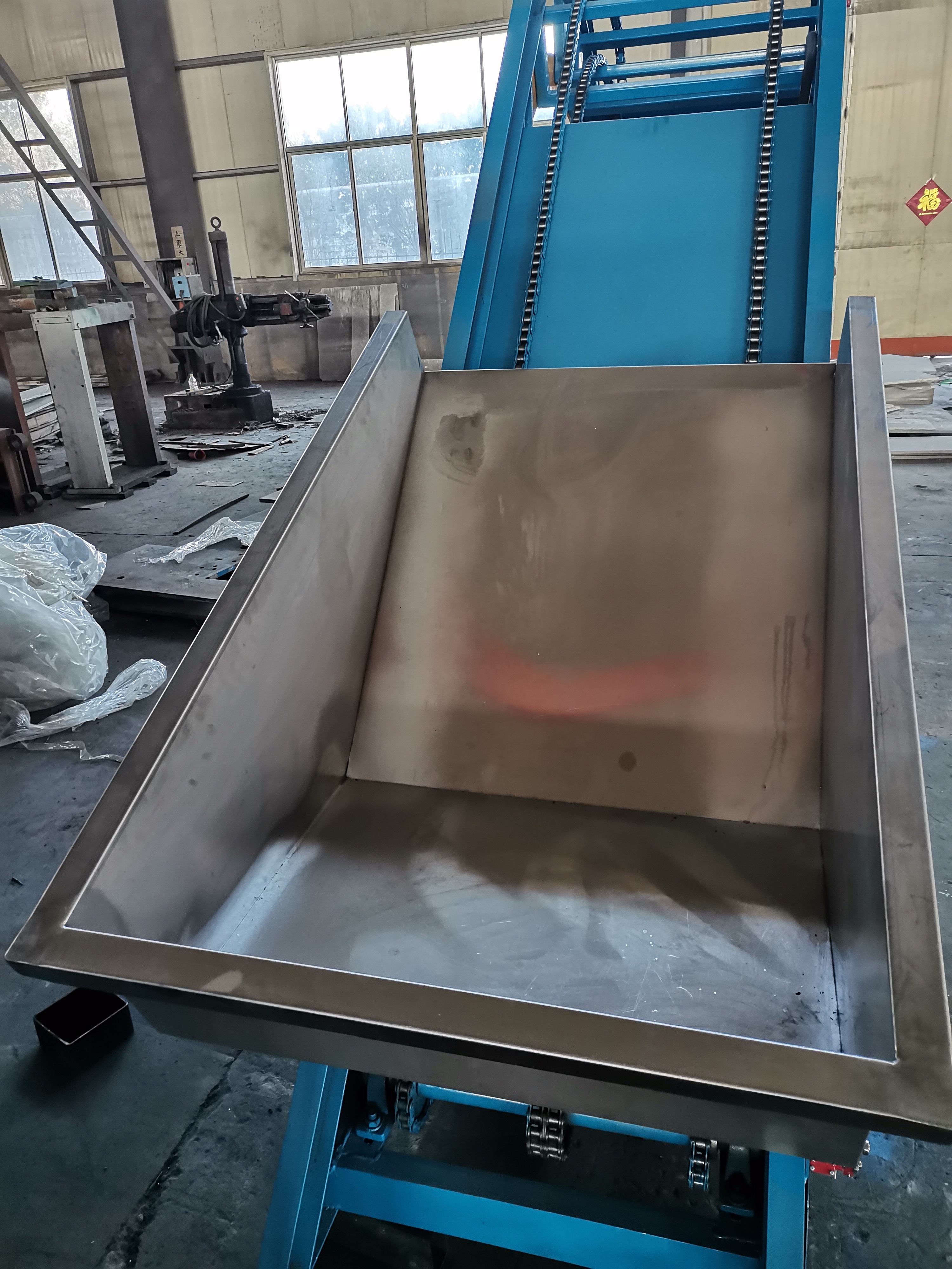 Automatic Rubber Elevator Lift for Quick and Smooth Vertical Movement