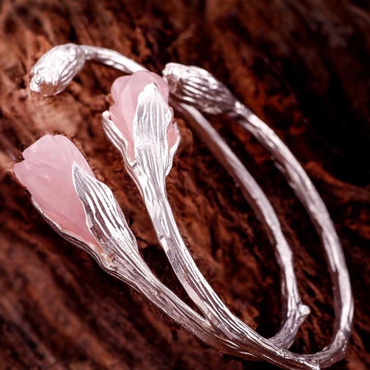 Handcraft Sterling Silver Cuff Bracelet with Sculpted Rose Quartz Gardenias (B6032401ROSE)