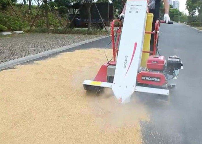 Self Walking Durable Paddy Collecting Machine Width 100cm