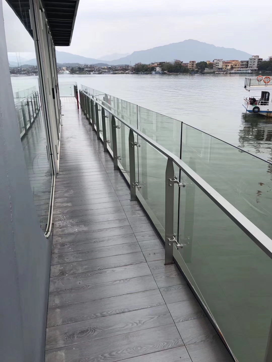 Aperture 20mm SS304 1200mm Stainless Steel Balustrade Posts