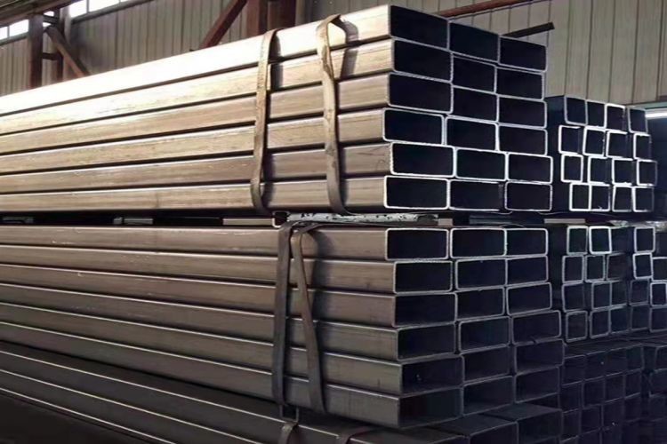 Q235 Rectangular Steel Hollow Section Black Rectangular Tube 0.4mm-20mm Thickness