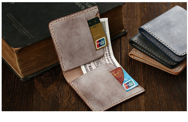 Nylon Lined Retro First-Layer Cowhide Hand-Stitched Small Wallet for Your Convenience