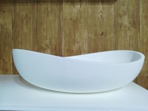 China UV Resistance Table Top Counter Wash Basin Long Service Life wholesale