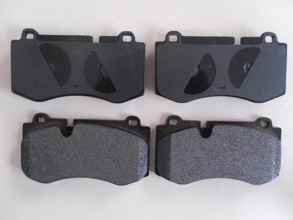 Semi - Metalic Front Auto Brake Pads For Mercedes - Benz E - CALSS OEM