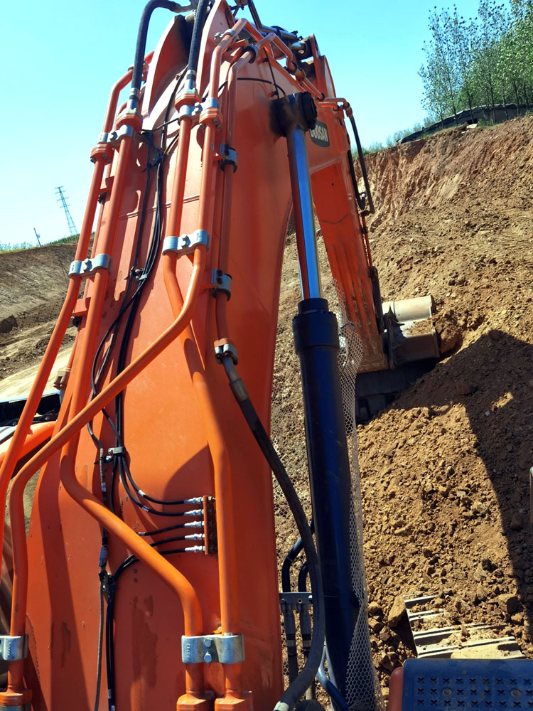 Shanghai 2020 Used Doosan DX520 Excavator 50 Ton Digger with Original Hydraulic Pump