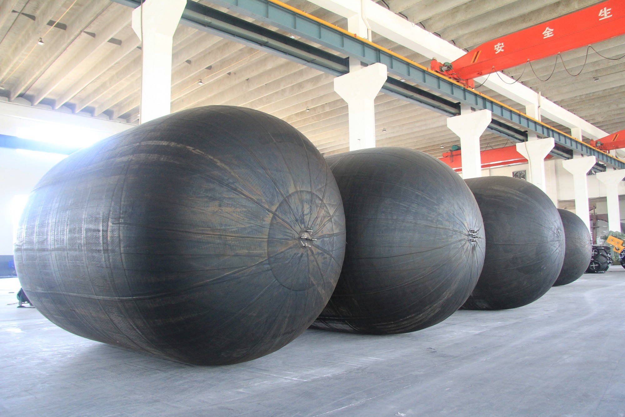 Pneumatic Marine Fender With Accessories