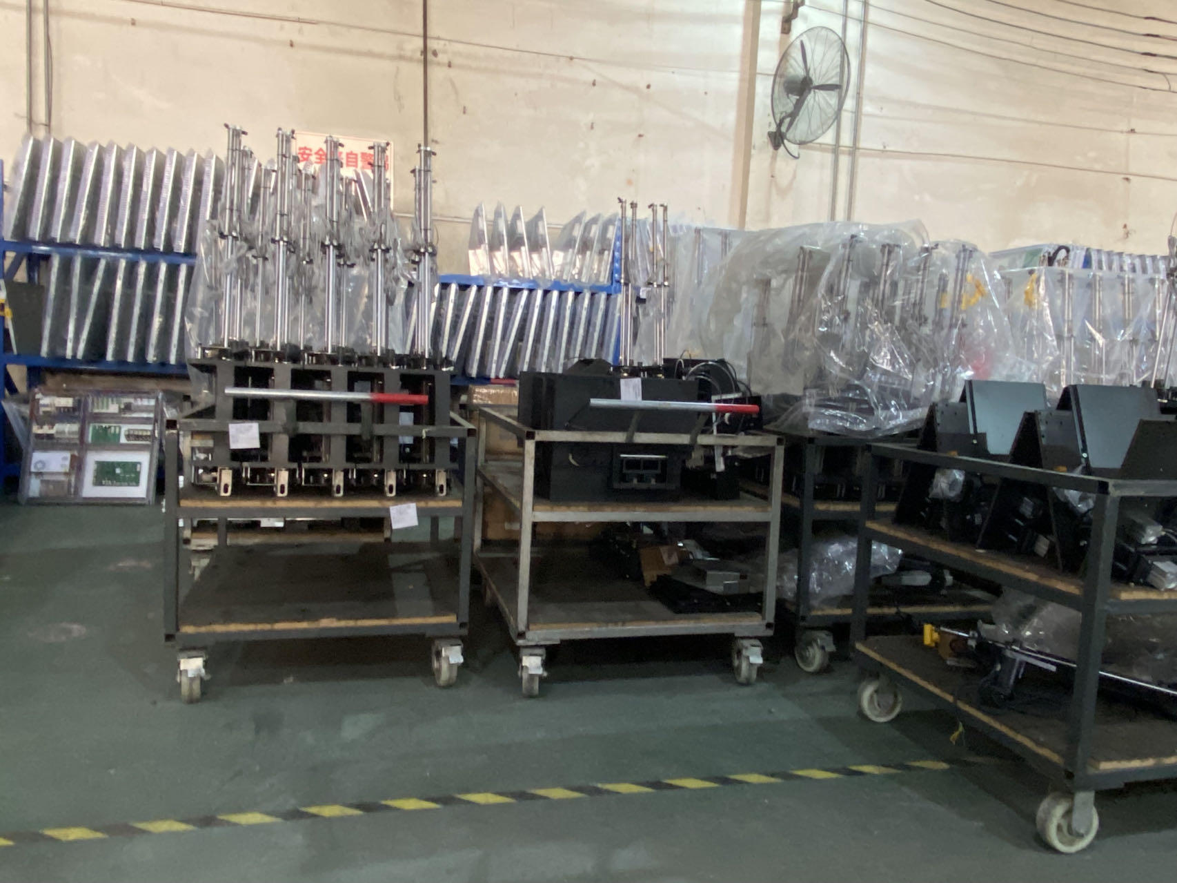 Metals Welding Flexible Portable Fiber Laser Welding Machine for Stainless Steel Sheet