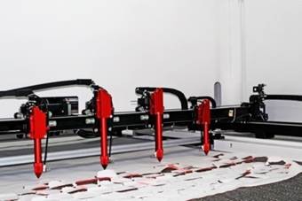 4 Heads 500W 700W 750W Laser Cutting Machine For Leather