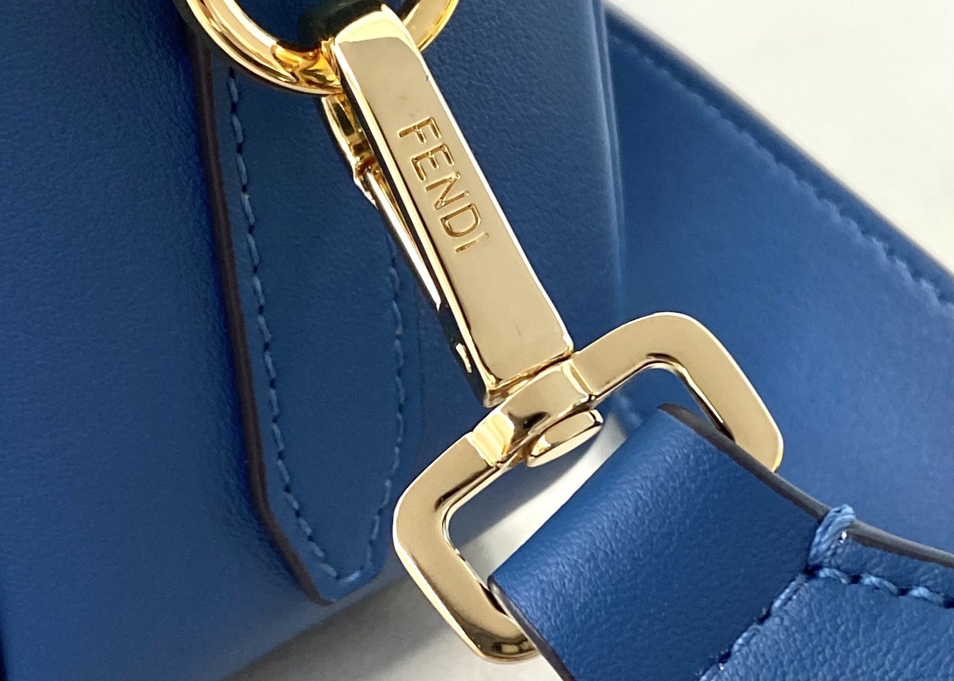 Classic F Letters Logo Embossing Luxury Cross-Body Bag Genunie Leather Assorted Colors Bag