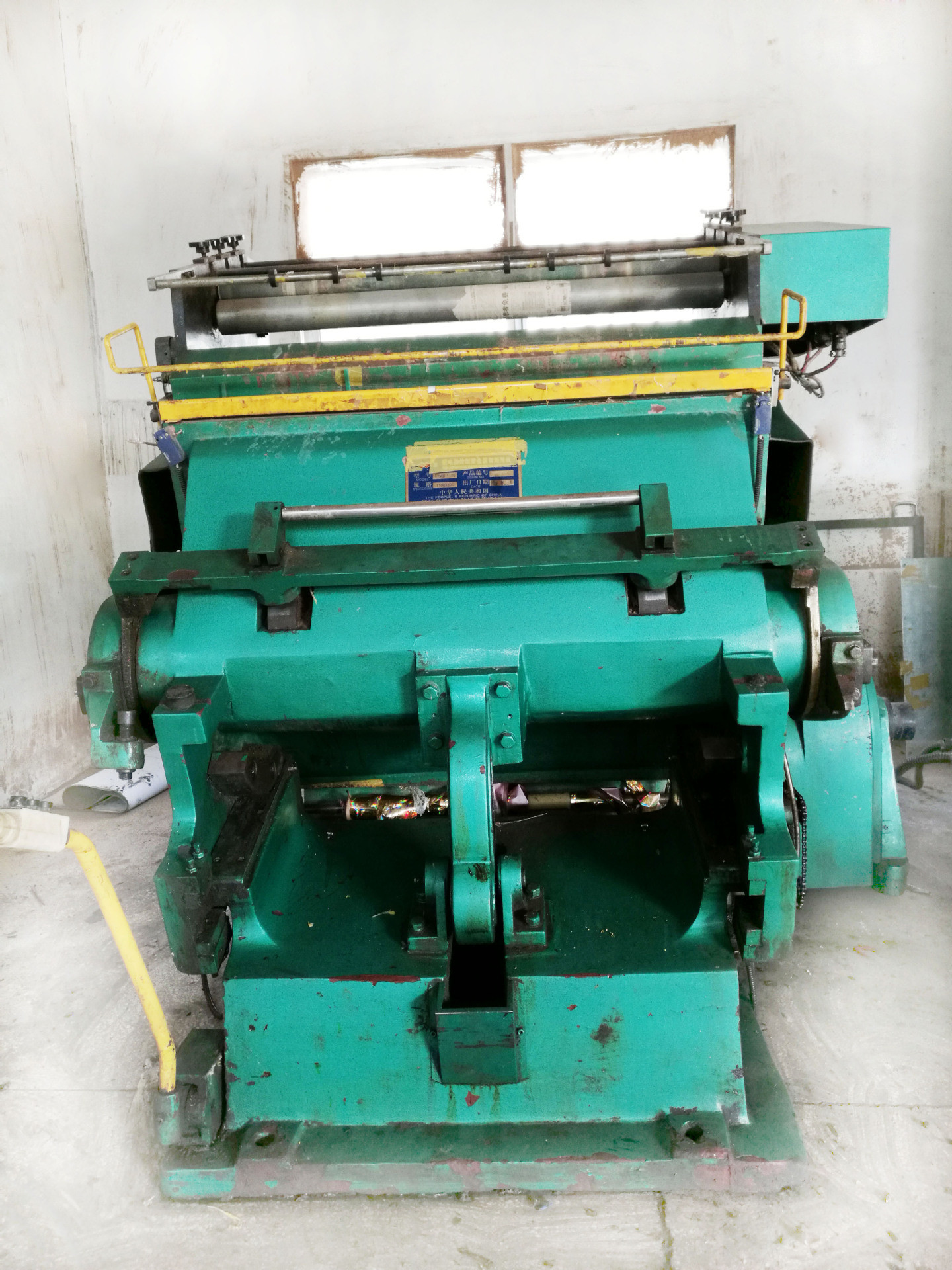 16kw Emboss Machine Configuration Table 4500kg Weight 2050*2150*1900mm Size