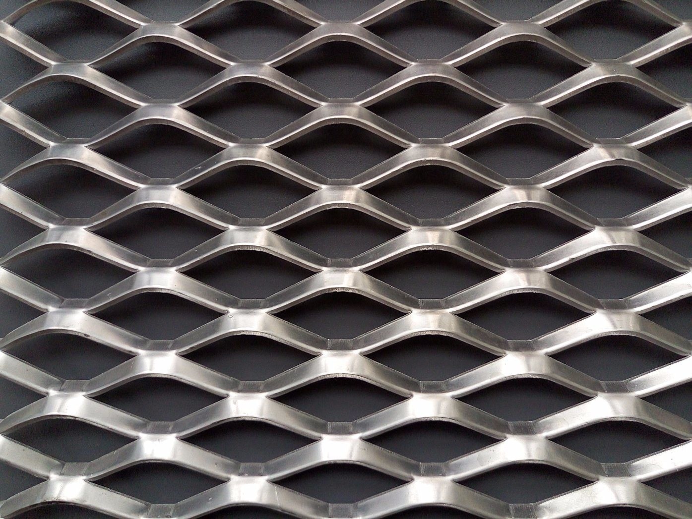 Hot Dip Galvanized Expanded Metal Screen Mesh Steel Sheet Diamond Shape Durable