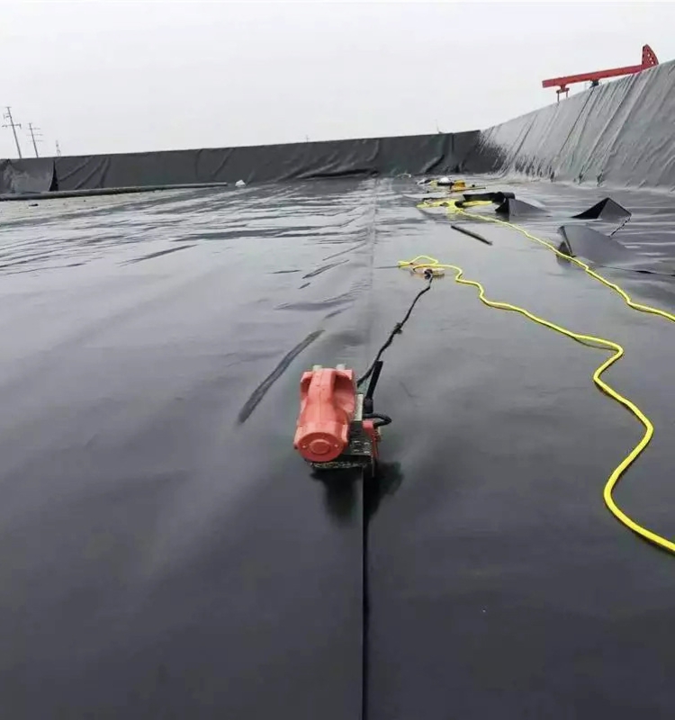 1mm and 2mm Thickness Black Textured Geomembrane for Preventing Leakage in Aquaculture