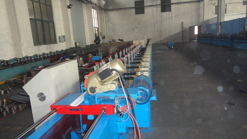 77mm Fully Automatic PU Shutter Door Roll Forming Machine Foam Filled Insulated