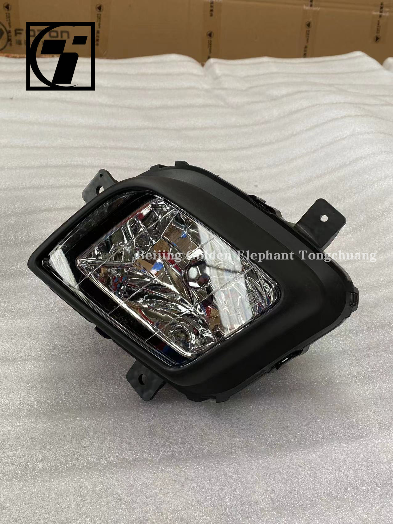 Foton Toano E/S Front Fog Light Assembly V1371020001A0 V1371020002A0 For Replace/Repair