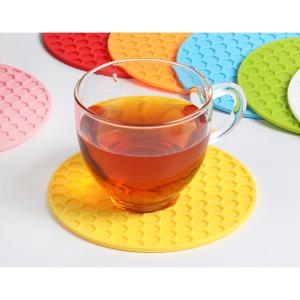 China Reusable Non Slip Round Silicone Heatproof Placemats wholesale
