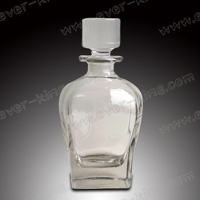 Metal Label Screen Printing 1.5L Rum Glass Bottle