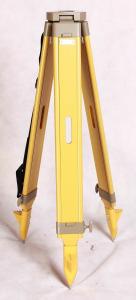 China Heavy Duty Wooden Tripod JM-2 Flat Head Screw Head wholesale