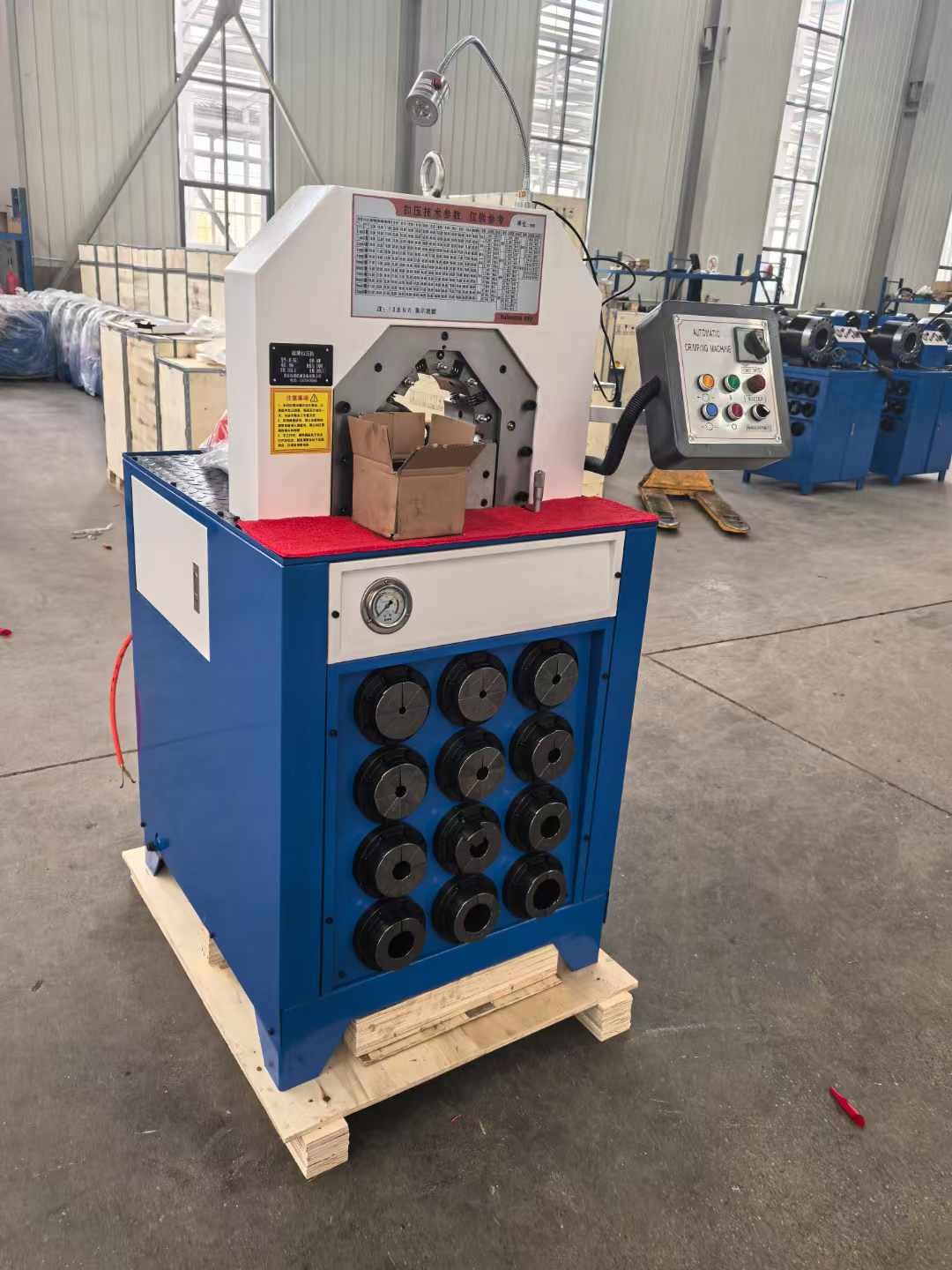 Ultra-Thin 2 Inch PLC Control Systerm 300 Pieces / Hour Without Fast Change Moulds Tools Hydraulic Hose Pressing Machine Hydraulic Fitting Press Big
