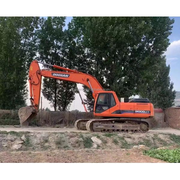 30Ton Doosan Used DH300LC-7 Excavator with Good Condition and 29600kg Operating Weight