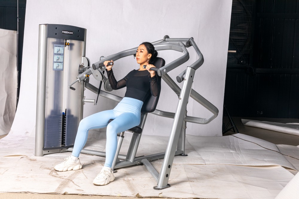 Commercial Indoor Fitness Equipment Multi Press Machine For Chest Shoulder