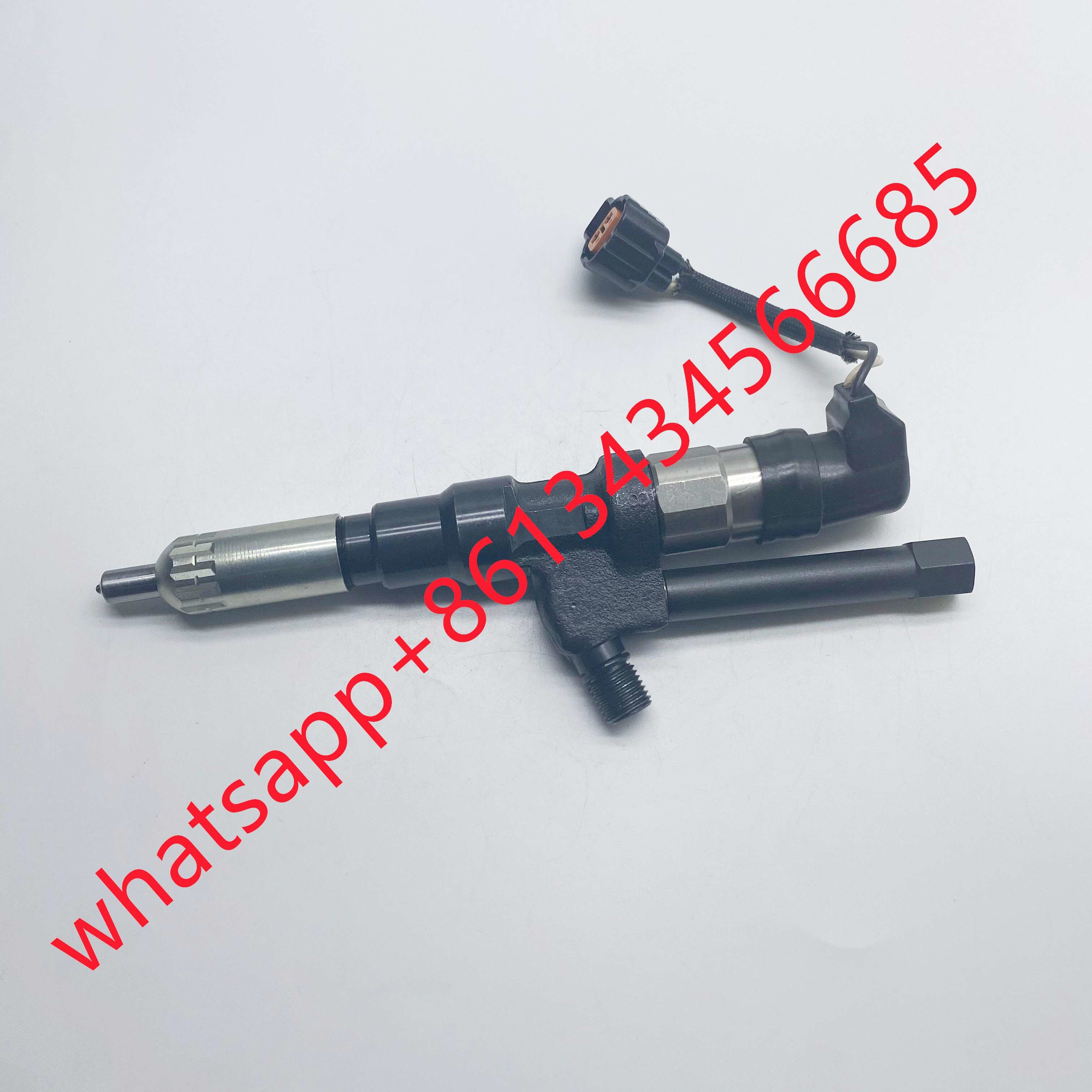 For K13C 700 Series Truck 23910-1231 23910-1231C Diesel Fuel Injector 095000-0810 095000-0812